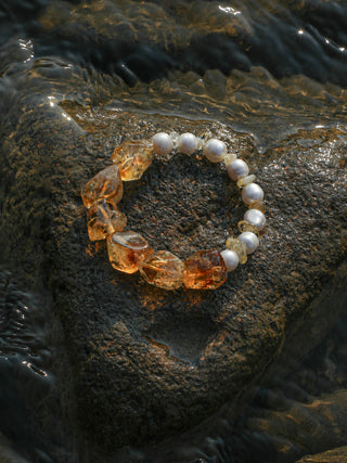 Golden Drift — Citrine & Freshwater Pearl Bracelet