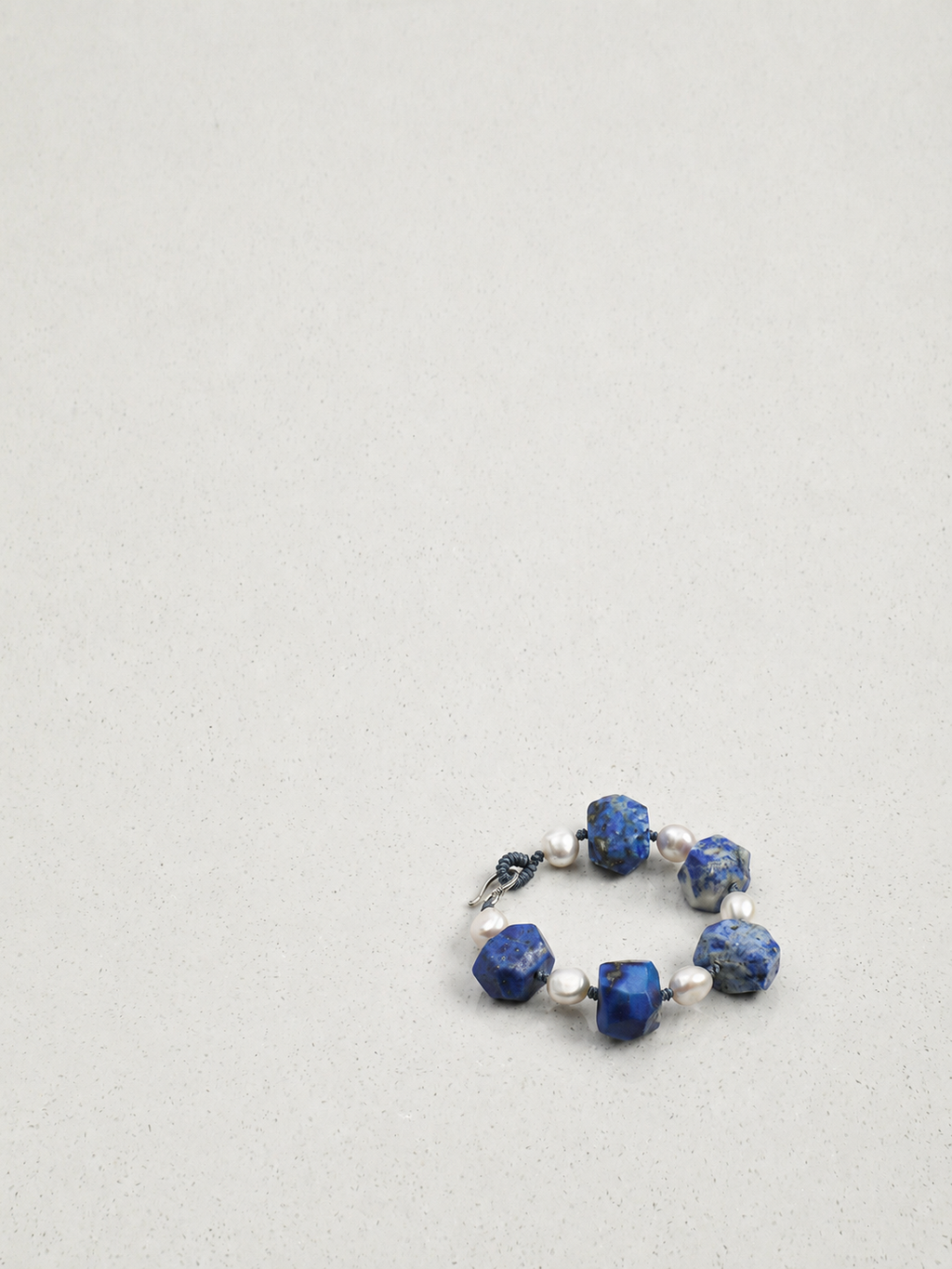 Mineral Tide — Lapis Lazuli & Pearl Bracelet | LUNEORAE
