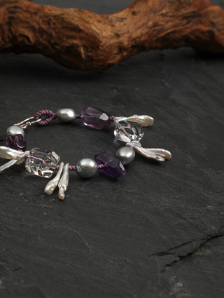 Violet Reverie — Amethyst & Baroque Pearl Bracelet