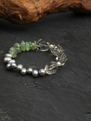 Verdant Mist — Green Crystal & Freshwater Pearl Bracelet