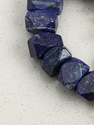 Azure Bloom — Lapis Lazuli & Freshwater Pearl Bracelet